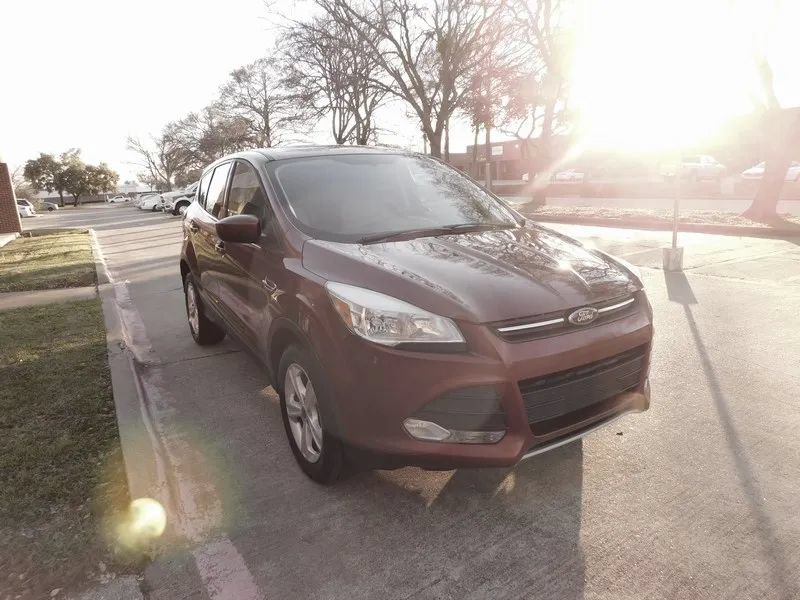 Used 2014 Ford Escape SE FWD image 3
