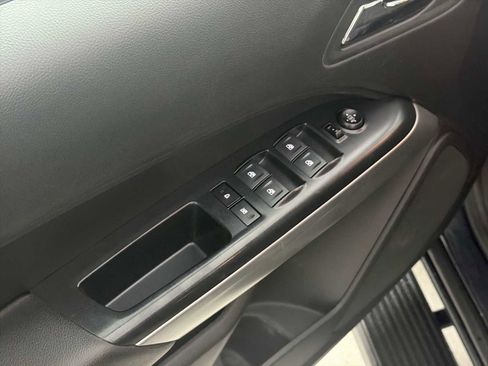 Used 2018 Chevrolet Colorado LT image 15