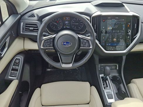 Used 2025 Subaru Ascent Limited image 11