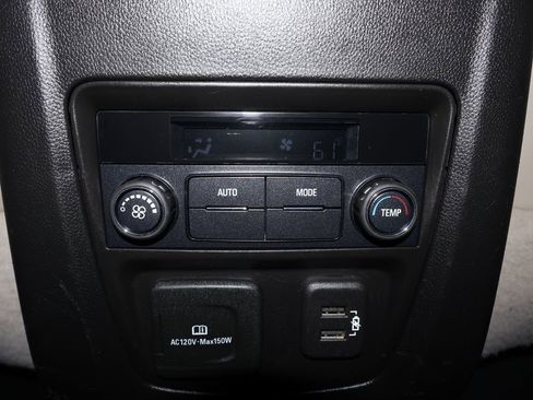Certified 2021 Buick Enclave Essence w/ Sound and Sites Package AWD/4WD image 29