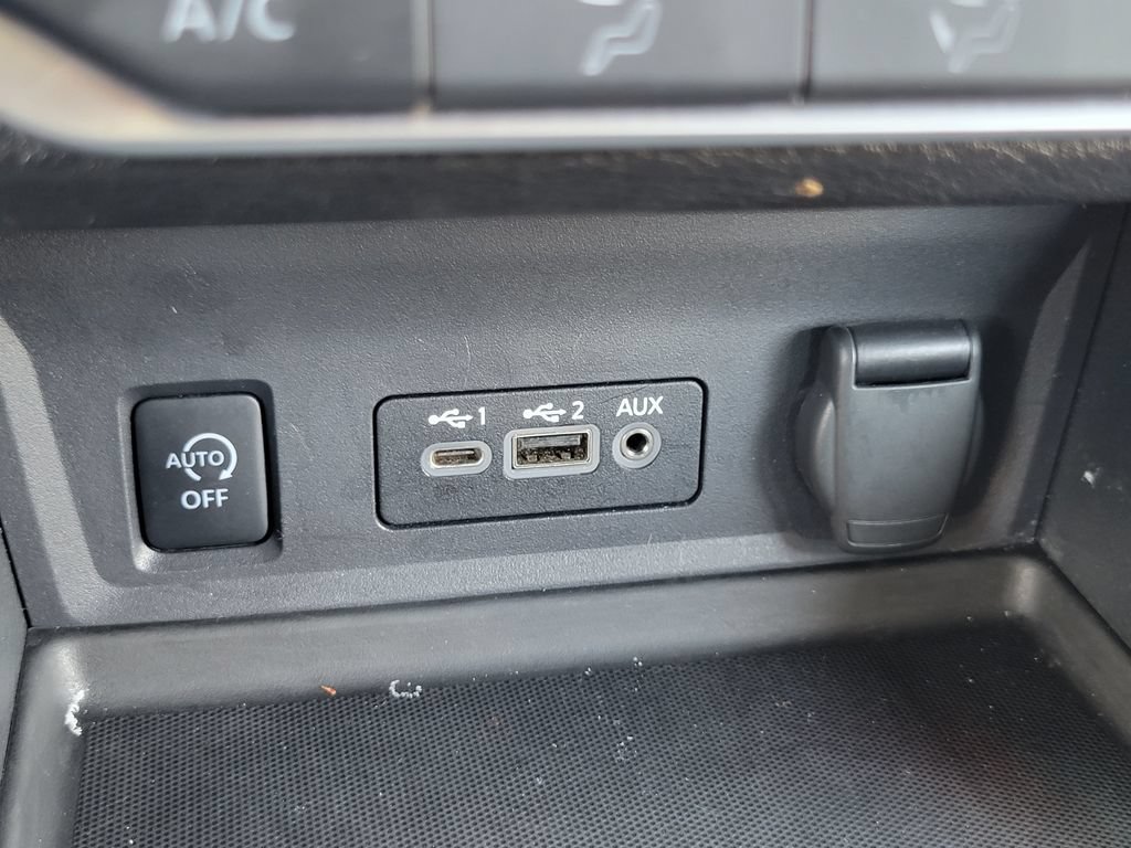 Used 2024 Nissan Sentra SV FWD image 12