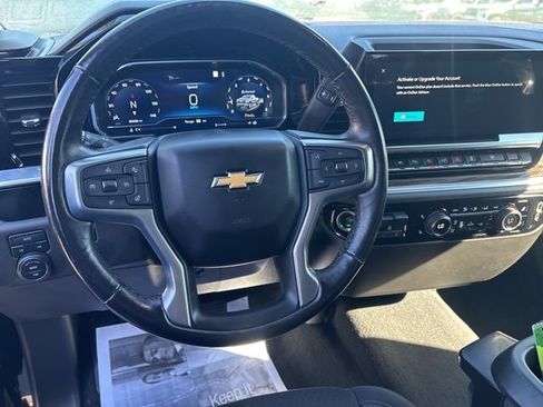 Used 2022 Chevrolet Silverado 1500 LT w/ Safety Package AWD/4WD image 18