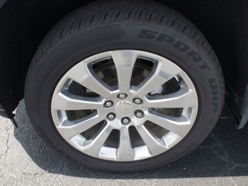 Used 2021 Chevrolet Silverado 1500 High Country AWD/4WD image 26