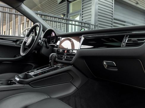New 2026 Porsche Macan image 46