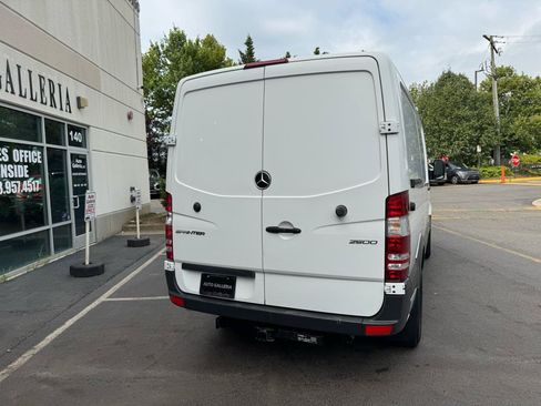 Used 2017 Mercedes-Benz Sprinter 2500 image 19
