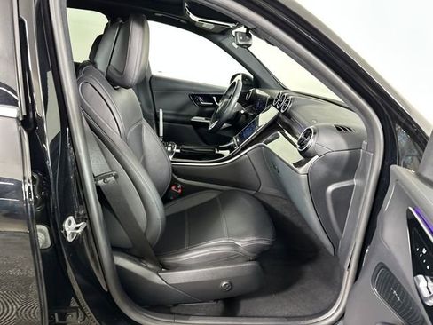 Used 2023 Mercedes-Benz GLC 300 4MATIC image 28