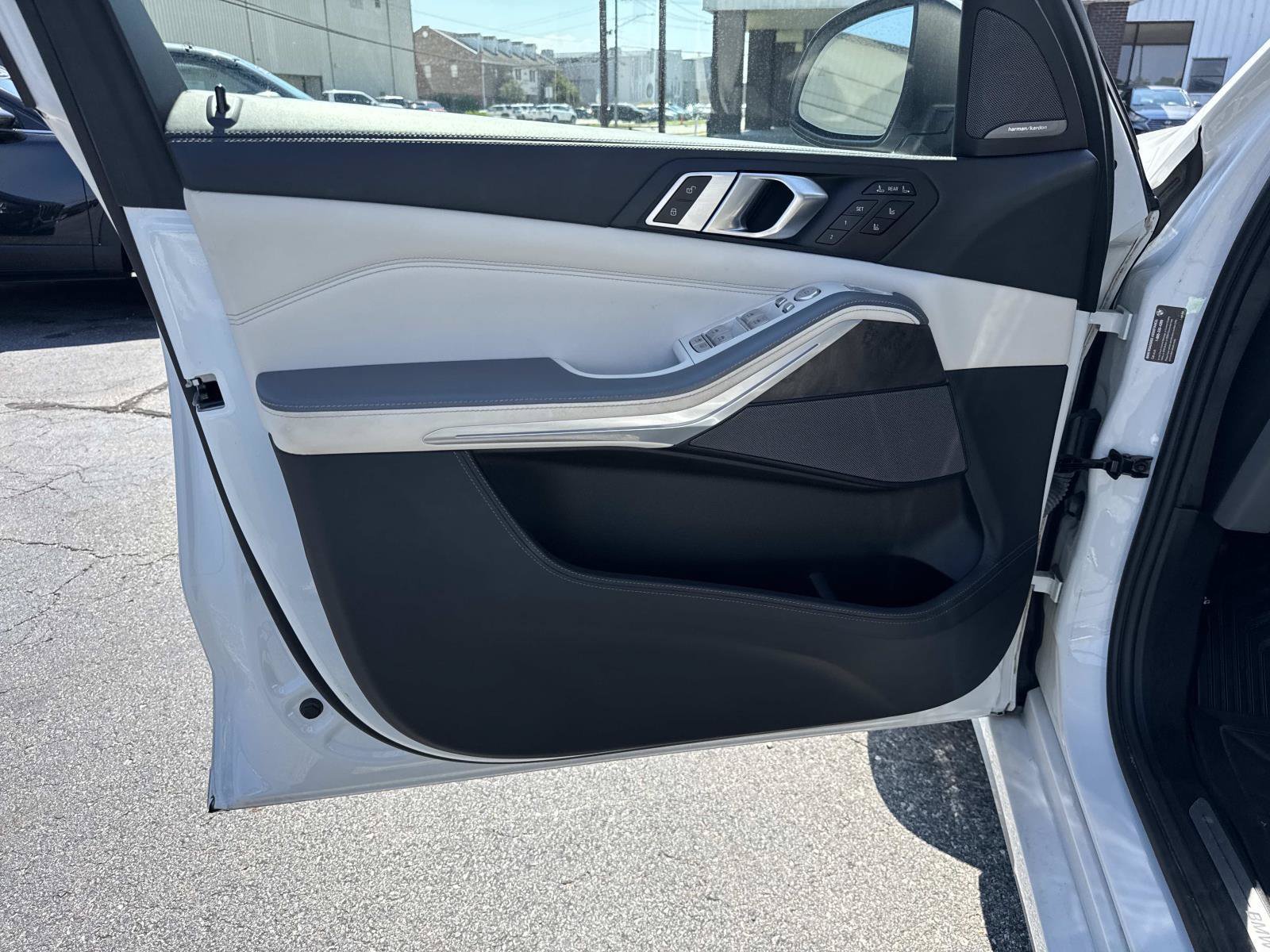 Used 2023 BMW X7 xDrive40i w/ Executive Package AWD/4WD image 20