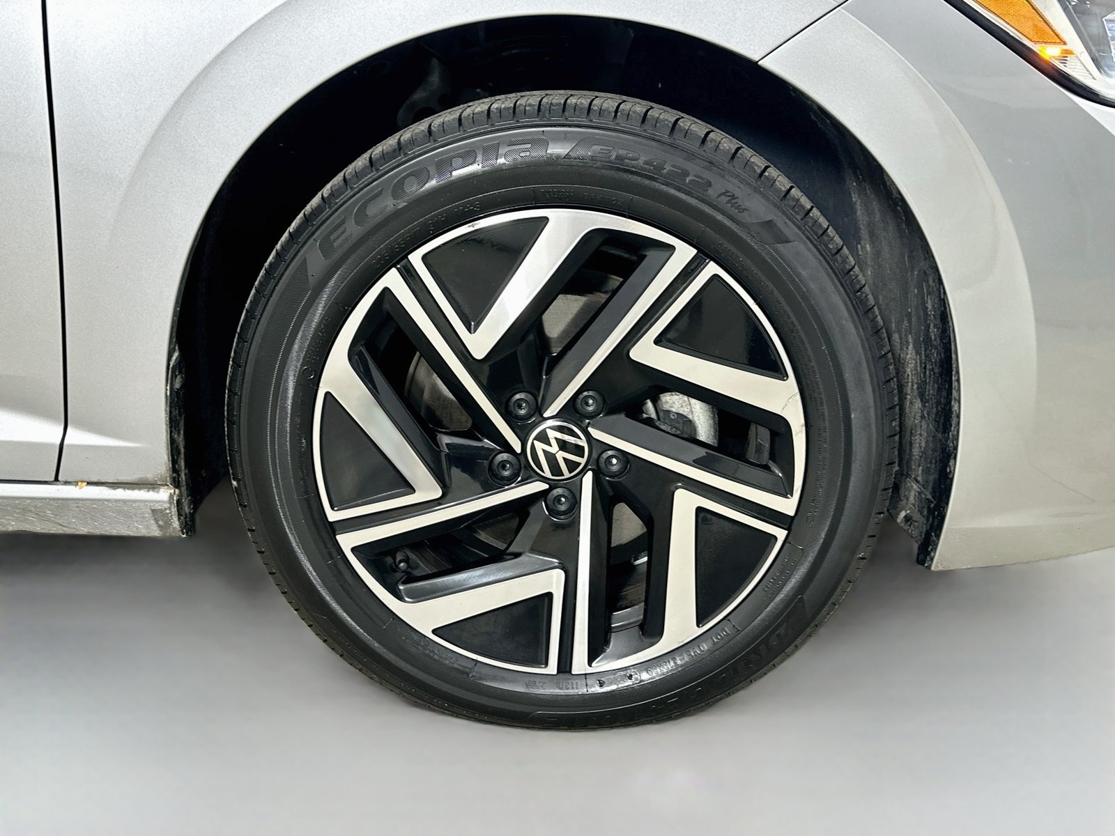 Certified 2024 Volkswagen Jetta SEL FWD image 10