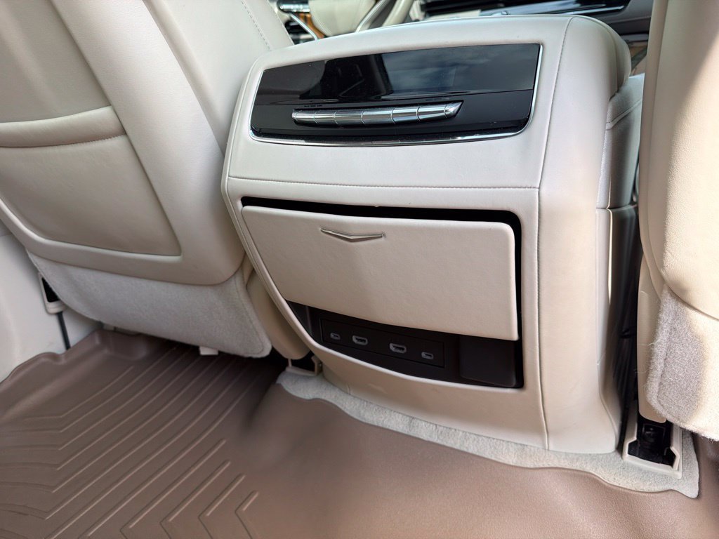 Used 2022 Cadillac Escalade ESV Sport Platinum AWD/4WD image 34