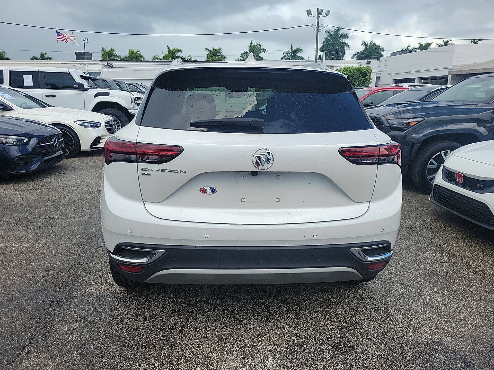 Used 2023 Buick Envision Essence AWD/4WD image 9