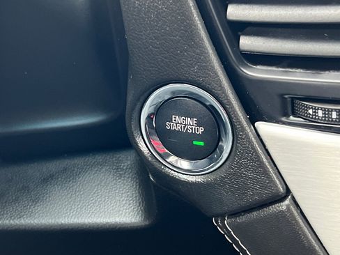 Used 2019 GMC Yukon XL SLT image 25