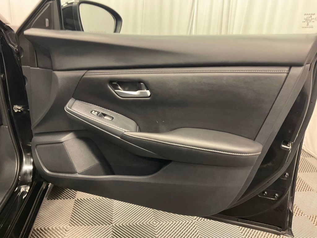 Used 2025 Nissan Sentra SV FWD image 28