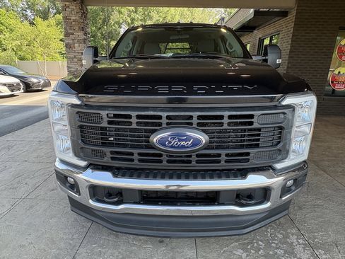 Used 2023 Ford F350 XL w/ XL Chrome Package AWD/4WD image 2