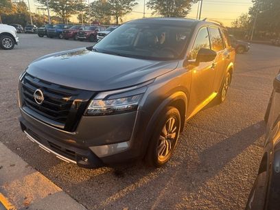Used 2022 Nissan Pathfinder SL w/ SL Black Package