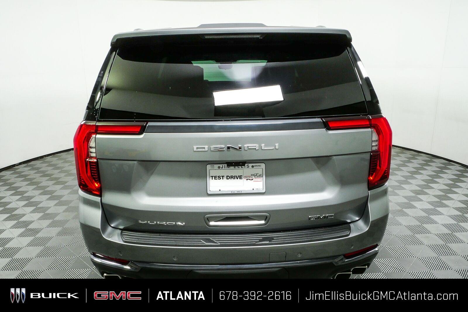 Used 2025 GMC Yukon XL Denali Ultimate w/ LPO, Floor Liner Package AWD/4WD image 31
