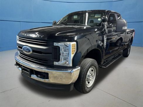 Used 2018 Ford F250 XL w/ Power Equipment Group AWD/4WD image 5