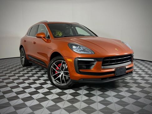 Certified 2022 Porsche Macan S image 6