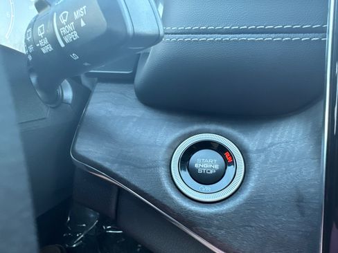 New 2025 Jeep Grand Cherokee L Overland w/ Trailer Tow Package image 27