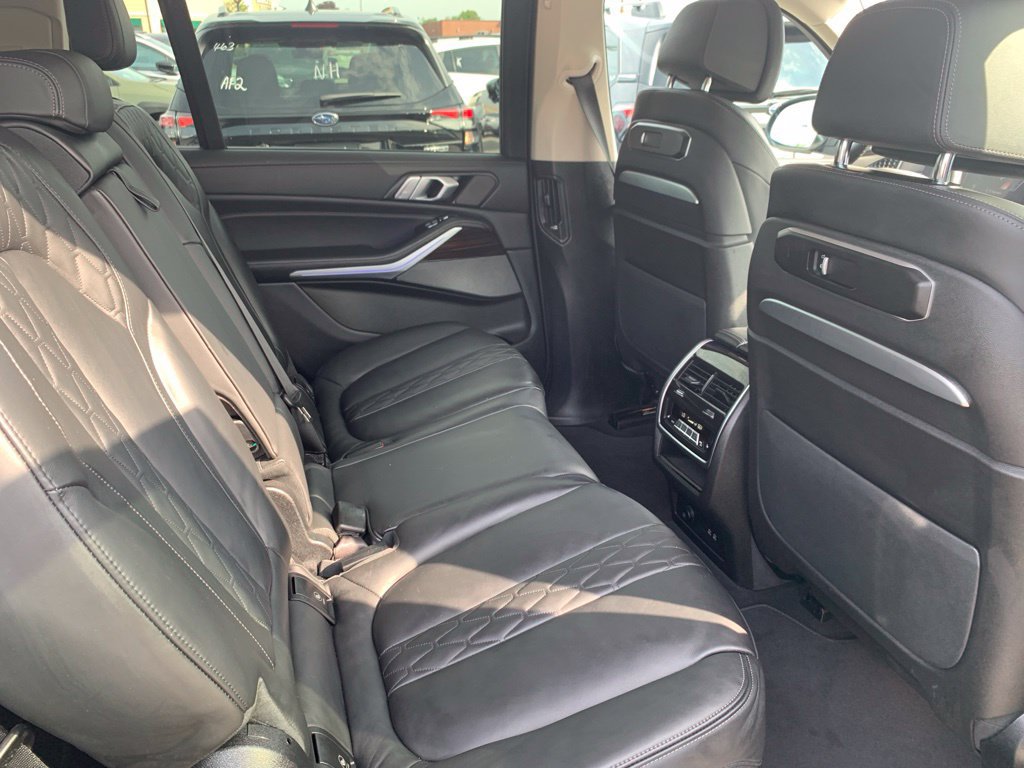 Used 2025 BMW X7 xDrive40i AWD/4WD image 30