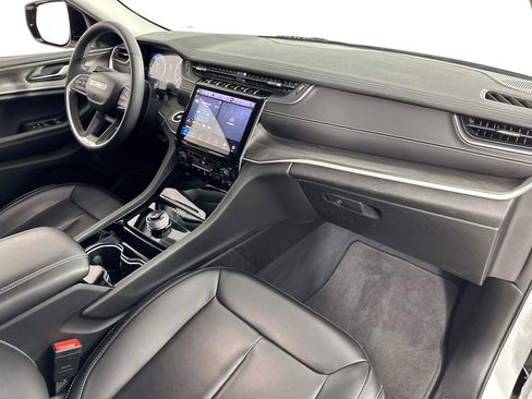 Used 2023 Jeep Grand Cherokee L Limited image 30