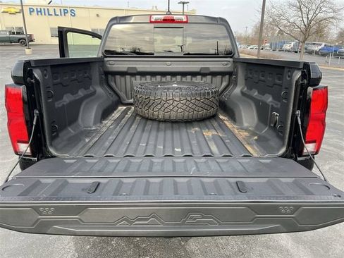 Certified 2024 Chevrolet Colorado ZR2 w/ Technology Package AWD/4WD image 22