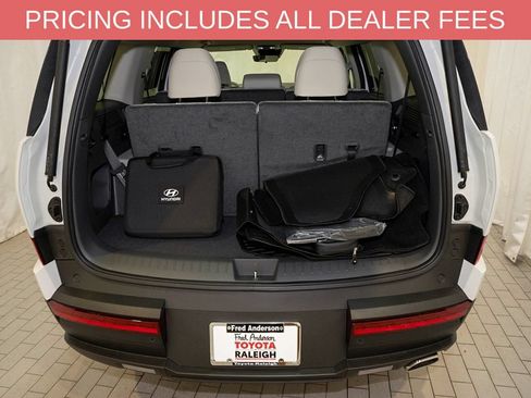 Used 2026 Hyundai Santa Fe SEL FWD image 5
