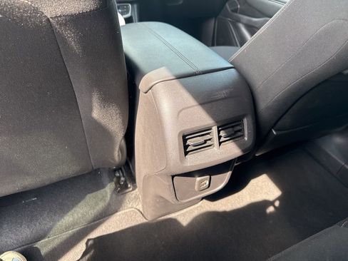 Used 2024 GMC Terrain SLE AWD/4WD image 24