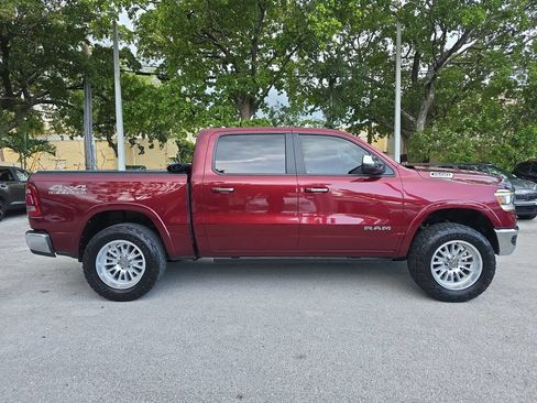 Used 2022 RAM 1500 Laramie AWD/4WD image 10