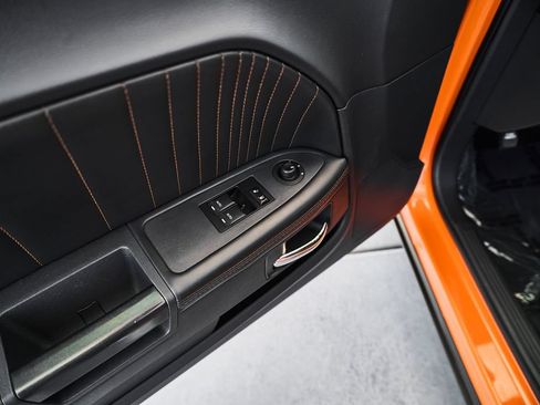 Used 2014 Dodge Challenger R/T RWD image 17