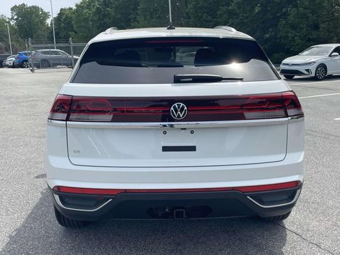 New 2026 Volkswagen Atlas Cross Sport SE FWD image 5