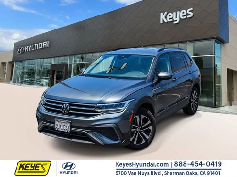 Used 2023 Volkswagen Tiguan S FWD image 1