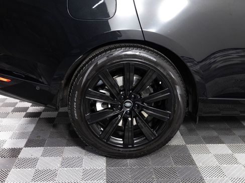 Used 2023 Land Rover Range Rover SE image 41