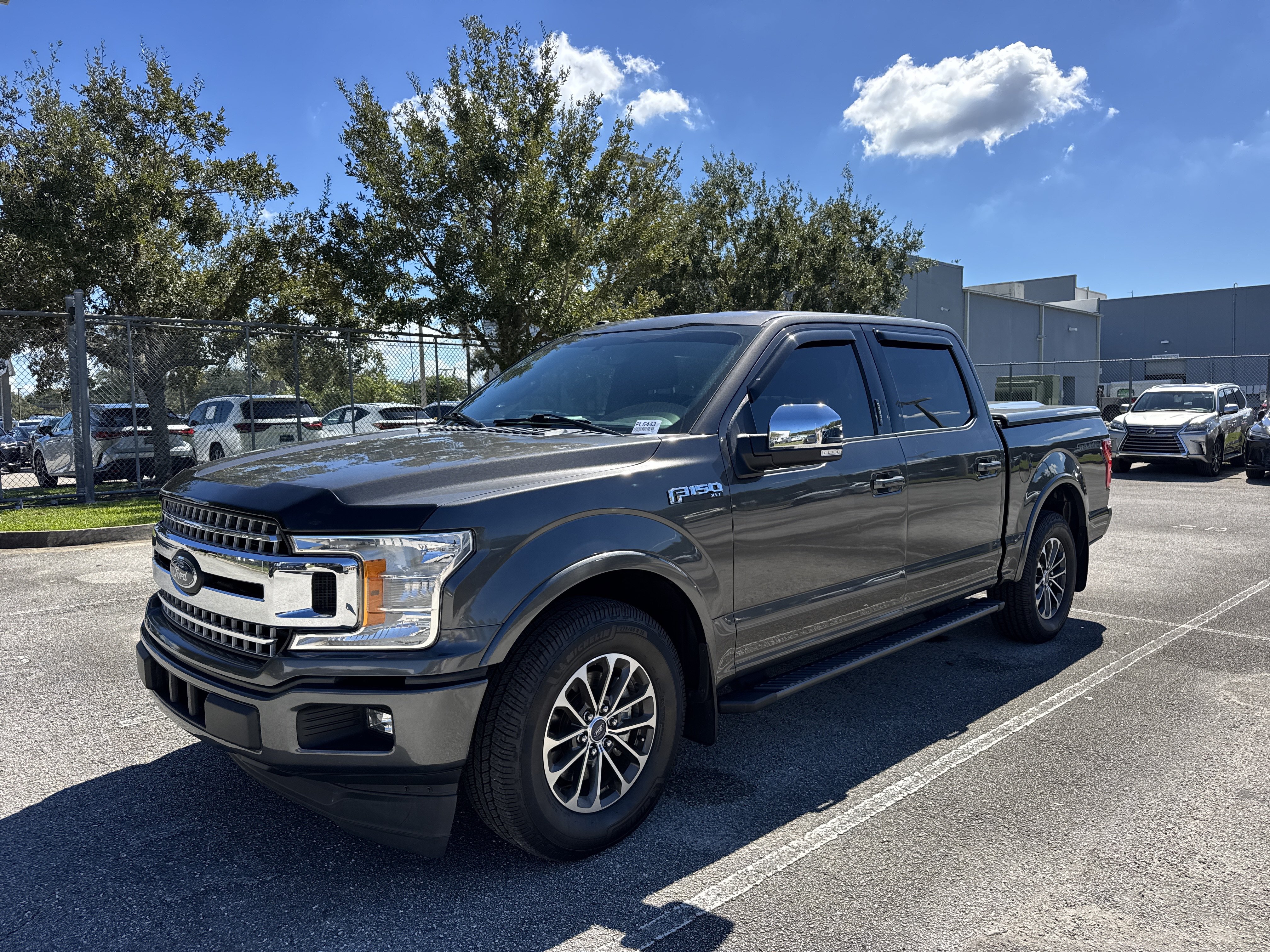 Used 2018 Ford F150 XLT w/ Equipment Group 302A Luxury RWD image 4