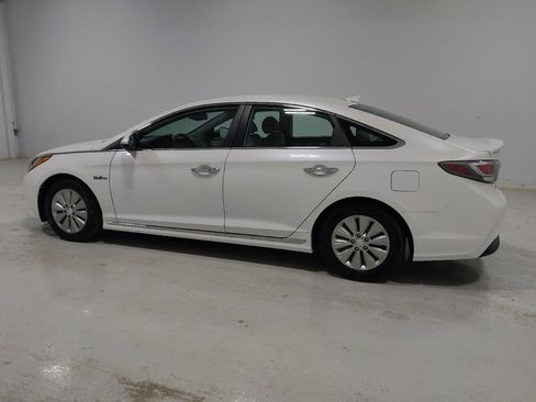 Used 2016 Hyundai Sonata SE image 3