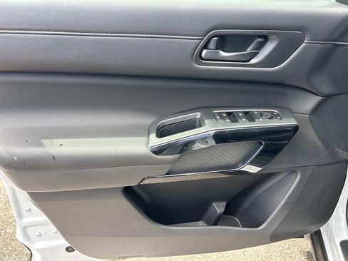 New 2026 Nissan Pathfinder SV FWD image 18
