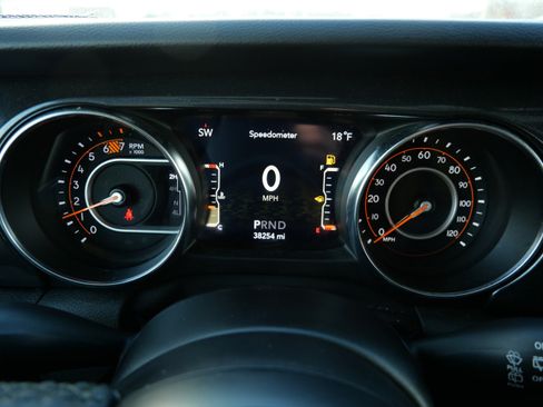 Used 2021 Jeep Wrangler Unlimited Sport image 26