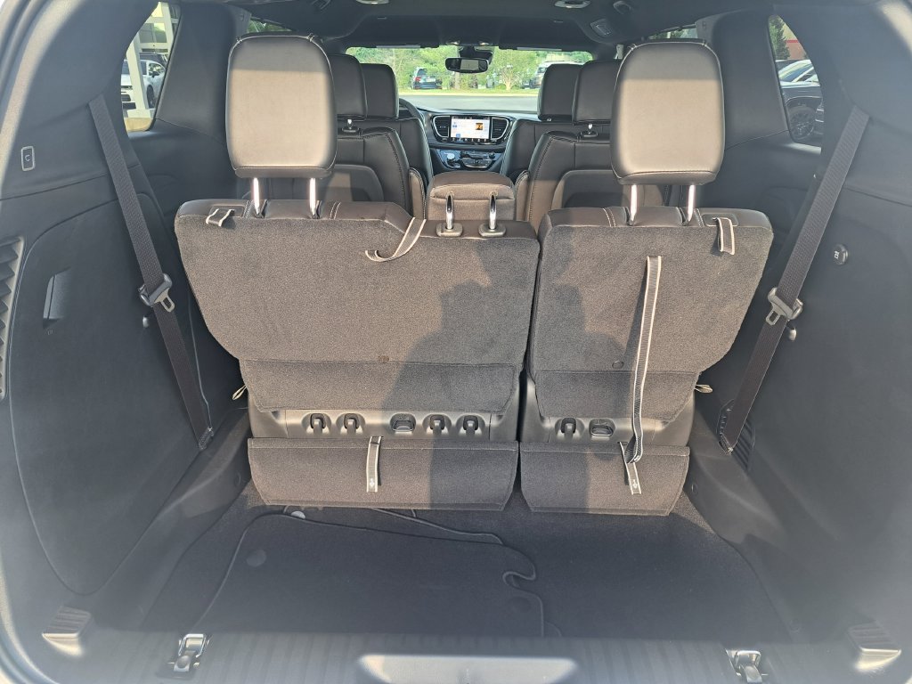 New 2026 Chrysler Pacifica Select FWD image 27