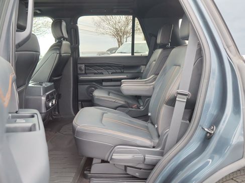 Certified 2023 Ford Expedition Platinum image 28
