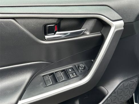 Certified 2022 Toyota RAV4 XLE w/ Convenience Package image 20