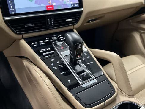 Used 2019 Porsche Cayenne AWD/4WD image 25