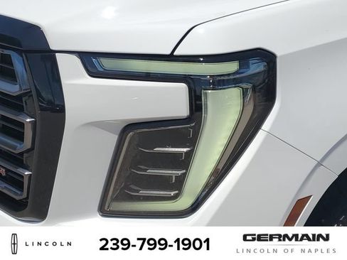 Used 2025 GMC Yukon XL AT4 w/ AT4 Premium Package AWD/4WD image 14