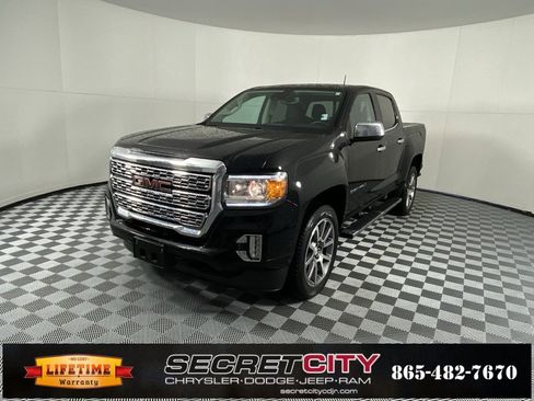 Used 2022 GMC Canyon Denali image 3