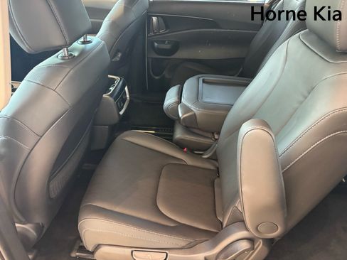 New 2026 Kia Carnival SX w/ SX Dark Edition Package FWD image 11