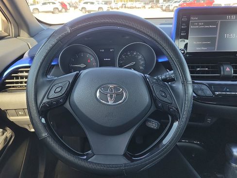 Used 2021 Toyota C-HR XLE image 19
