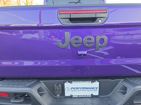New 2026 Jeep Gladiator Sport AWD/4WD image 28
