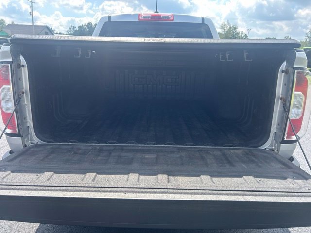 Used 2015 GMC Canyon SLE AWD/4WD image 17