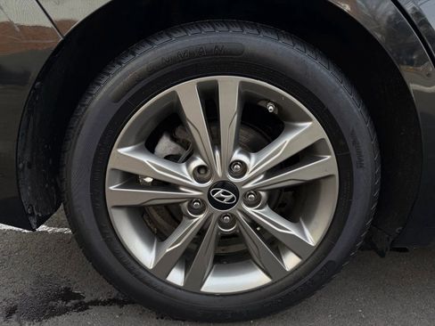 Used 2018 Hyundai Elantra Value Edition image 30