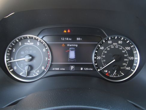 Used 2024 Nissan Armada SL image 30