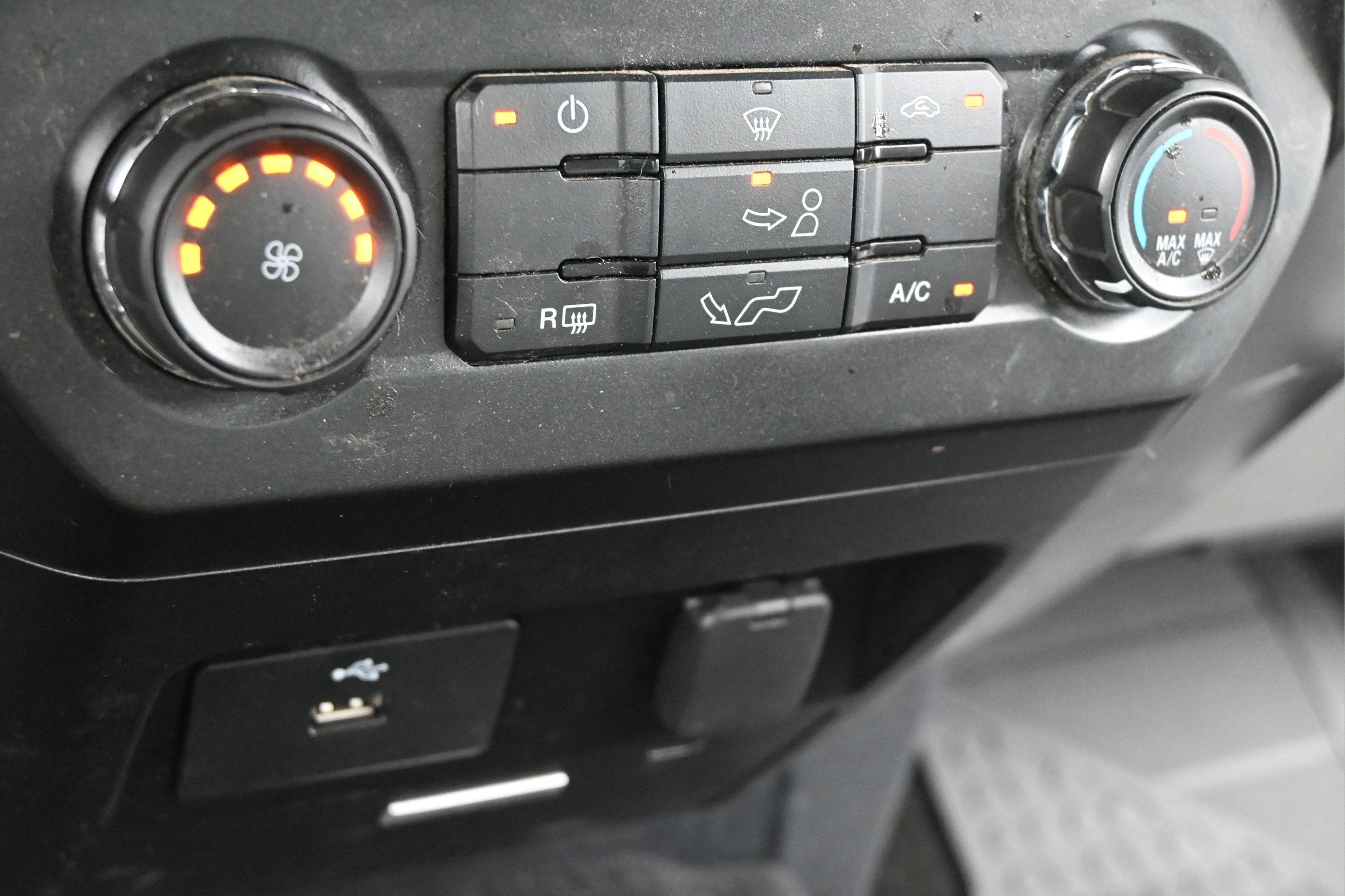 Used 2016 Ford F150 XLT w/ Equipment Group 301A Mid RWD image 19