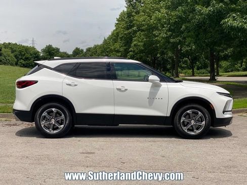 Used 2024 Chevrolet Blazer LT w/ Convenience Package FWD image 8